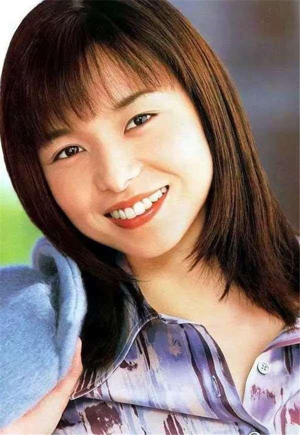 被木村拓哉暗恋 事业巅峰期隐退17年做家庭主妇 她今过着如此生活