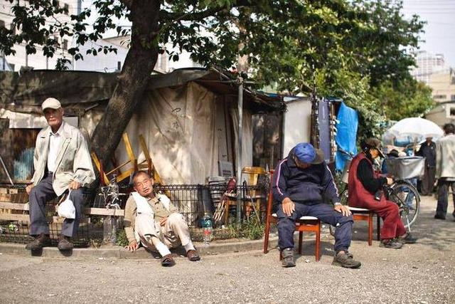 走进日本三大贫民街区：大阪釜崎、东京山谷以及横滨寿町