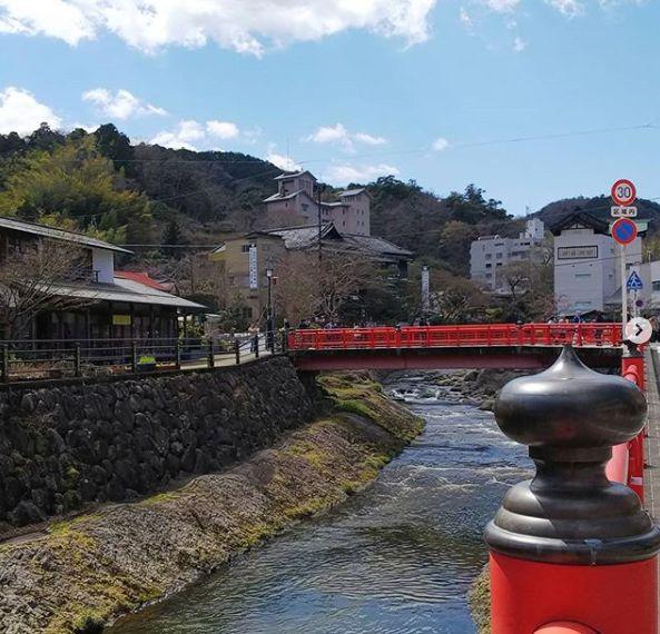 10月日本红叶季，最适合散步的十条温泉街