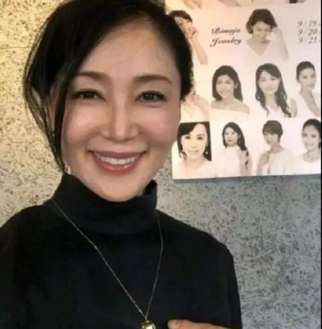 日本选美大赛，52岁美女夺冠！网友惊：这外貌太厉害